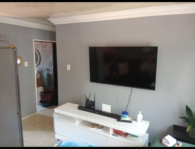 2 BEDROOM TOWNHOUSE FOR SALE IN ALBEMARLE